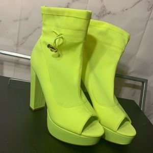 Women’s size US 11 platform open toe heels